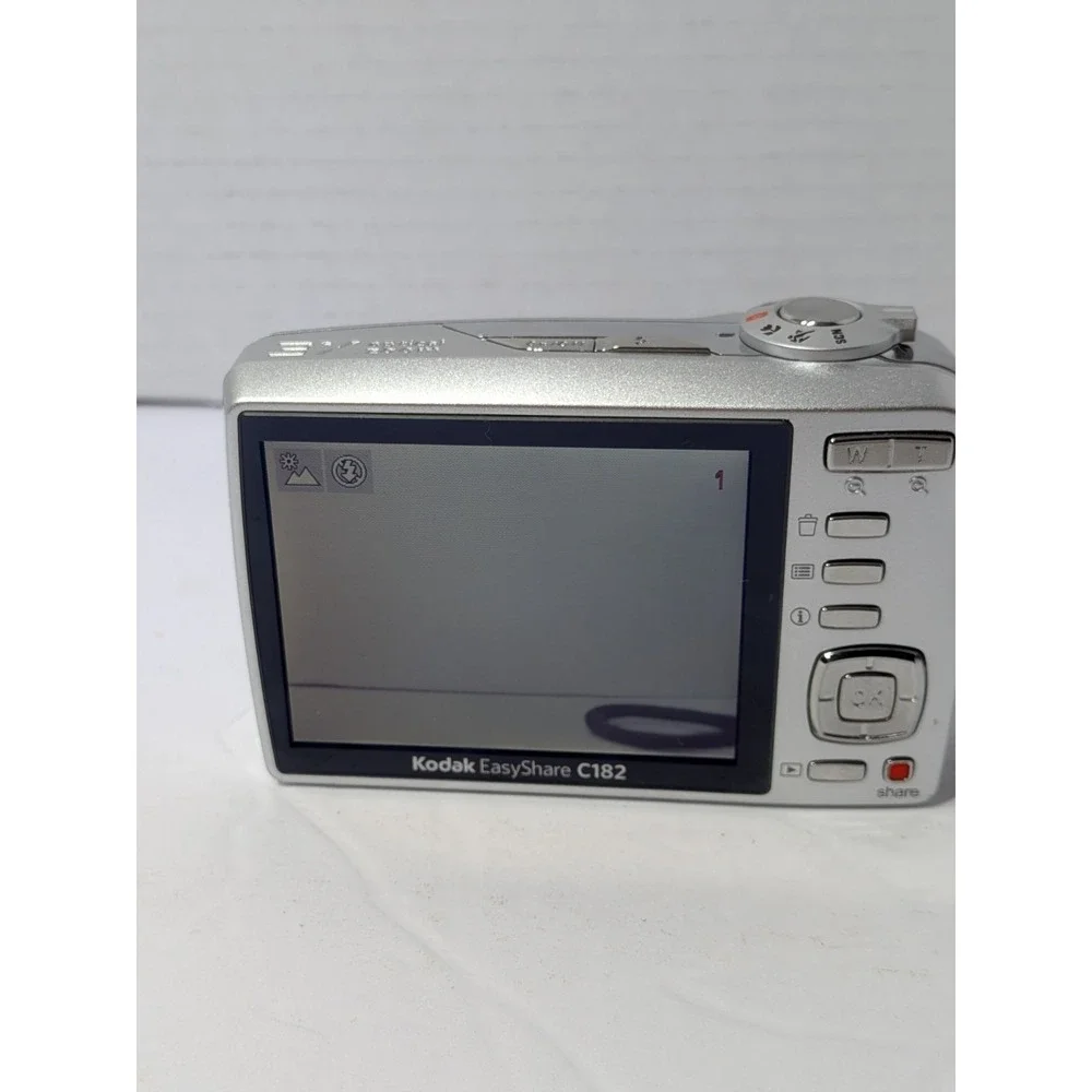 Kodak EasyShare C182 12MP Digital Pocket Camera Silver - TESTED WORKING Y2K
